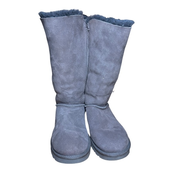 NWOT Authentic UGG Women's Bailey Button Triplet II Boot Chocolate Brown Size 9 - Picture 3 of 12